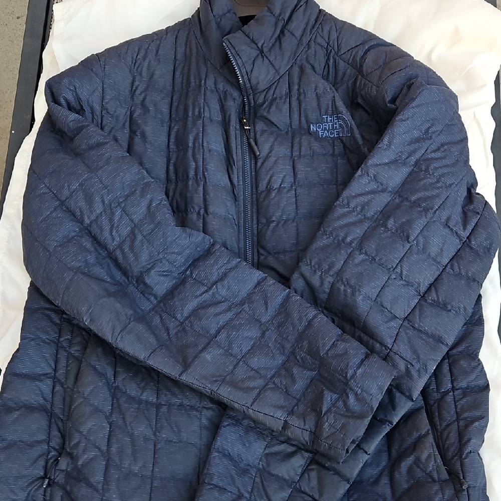 The North Face Men's Navy Puffer Jacket-Large
